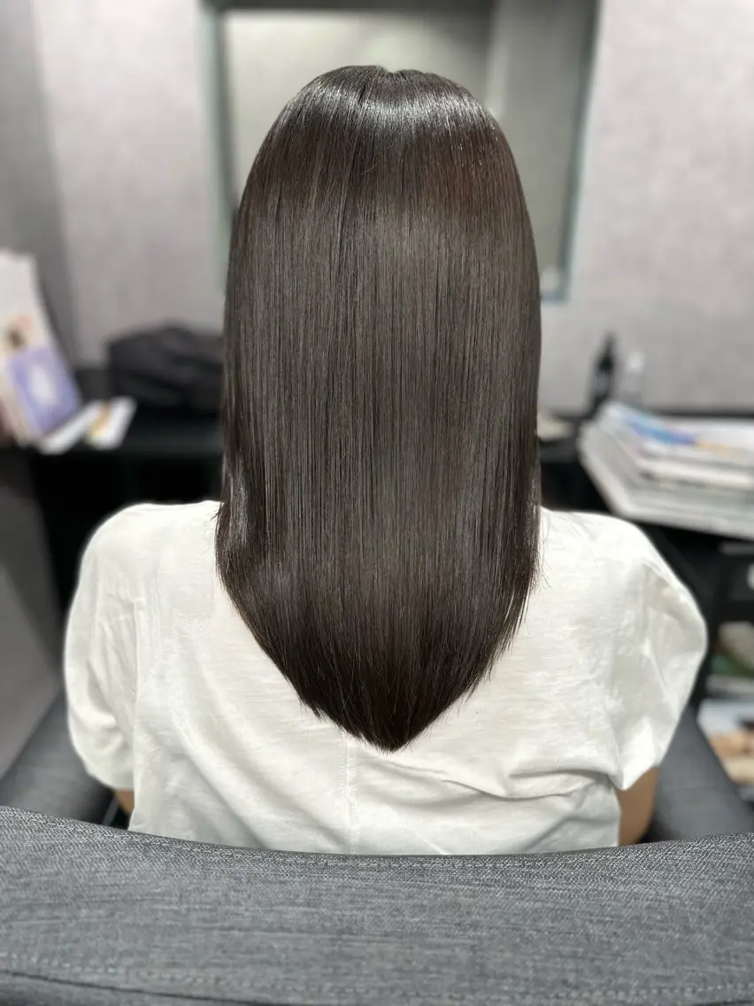 ミディアム 髪質改善 トリートメント カット トリートメント 岩崎 恵実のヘアスタイル