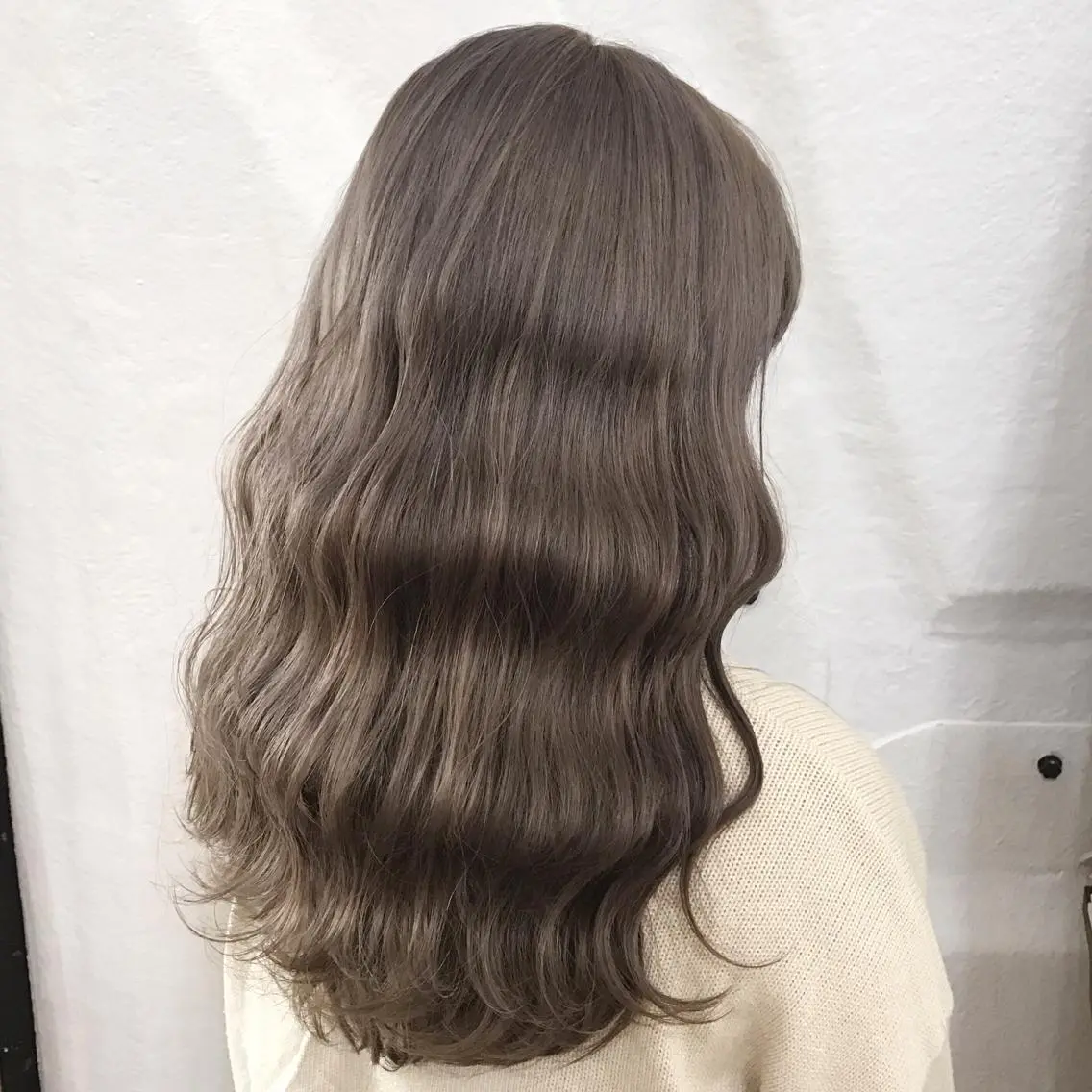 ロング カラー ブリーチ グレージュ オルチャンヘア K-POP好き美容師 🇰🇷Kai.Yのヘアスタイル
