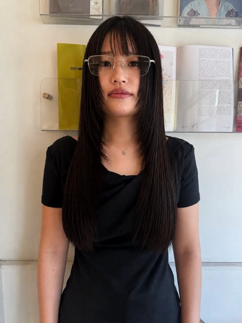 ロング レイヤーカット ロング カット ヘアカラー トリートメント Manaka🟤 今泉　Musiiikのヘアスタイル