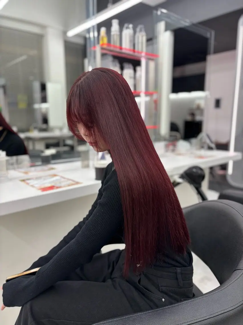 ロング カラー 抜け感レイヤー︴ ニュアンスカラーのヘアスタイル