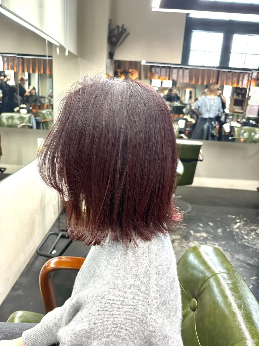 ミディアム カラー 岡村 莉穂のヘアスタイル