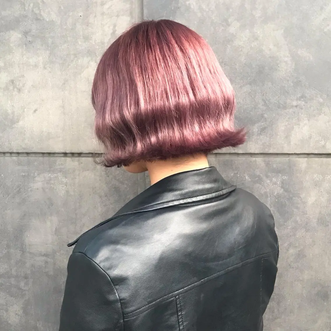 ショート カラー ブリーチ ピンクカラー タンバルモリ ムルギョル巻き 韓国風ヘア K-POP好き美容師 🇰🇷Kai.Yのヘアスタイル
