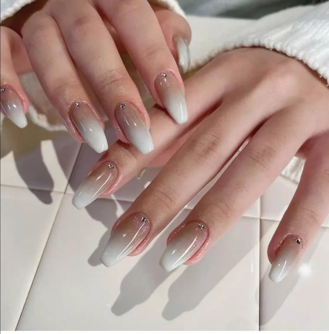 ネイル フレンチネイル キラキラネイル マグネットネイル ミラーネイル ニュアンスネイル ハンドネイル Tira Nailのネイルデザイン