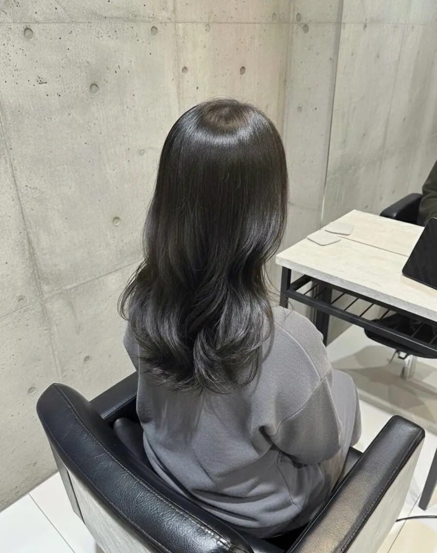 ロング カラー SERA / TAIGAのヘアスタイル