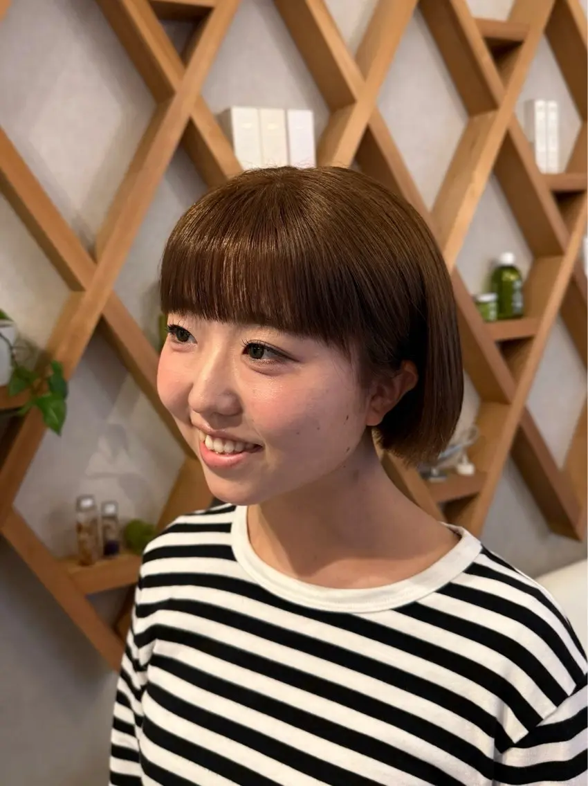 ショート ボブ カット ELLE&SALLY 塩田のヘアスタイル
