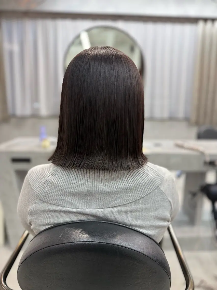 ミディアム カット 縮毛矯正 トリートメント 羽根 ひより🪶🐥のヘアスタイル