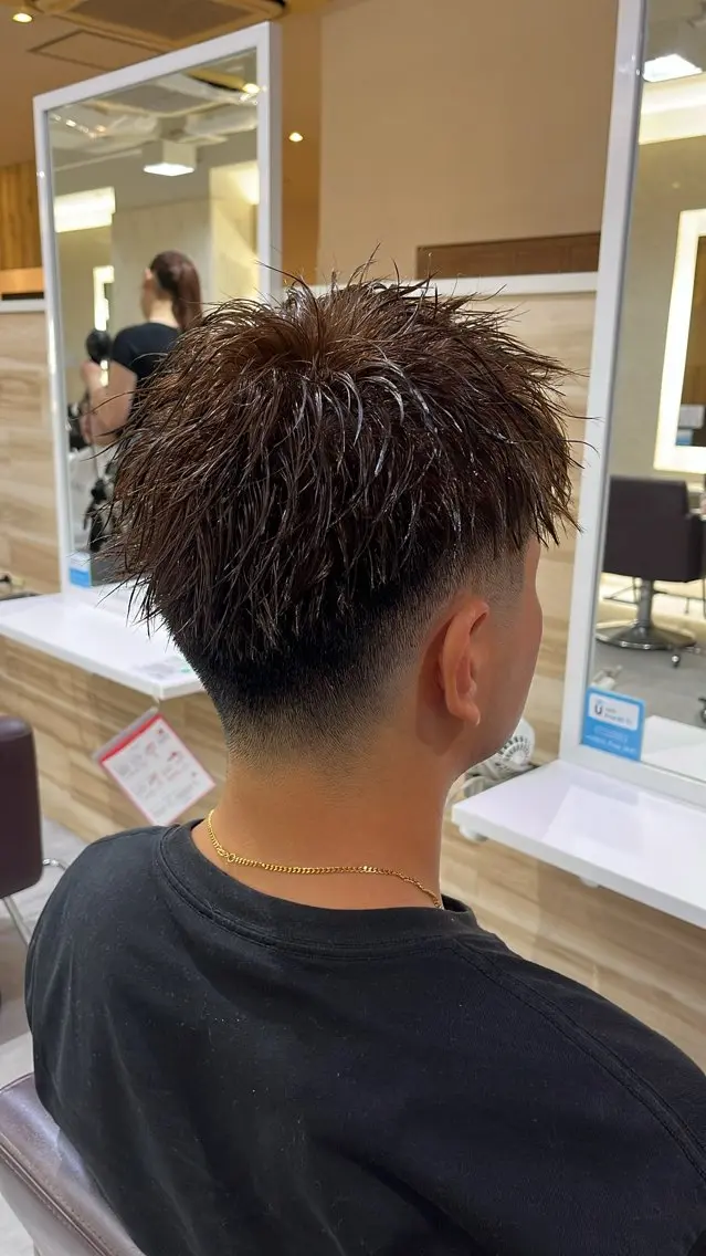 カラー メンズ 澤田 萌生のヘアスタイル