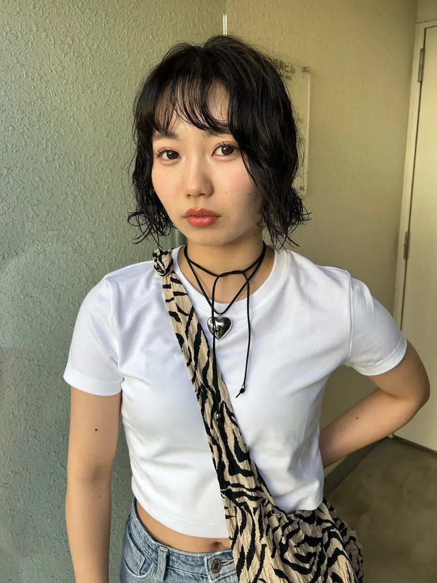 ミディアム ミディアムパーマ ボブ 薄暮 マツイ　レンのヘアスタイル