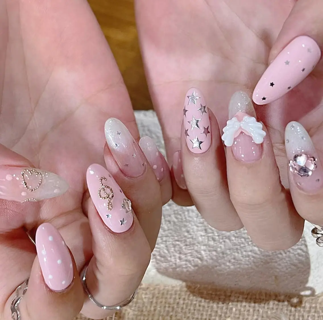 ネイル ハンドネイル 🎀 KiKi_nailのネイルデザイン