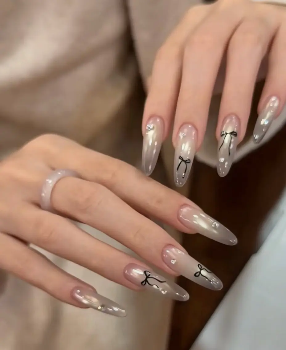 ネイル 桜ネイル フットネイル フレンチネイル グラデーション 氷ネイル・うるうるネイル Lynn_ Nailのネイルデザイン