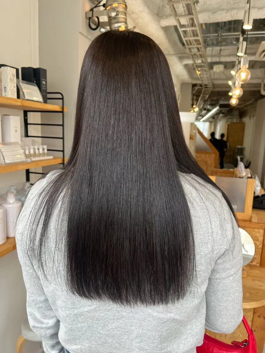 ロング ヘアカラー わだ なつきのヘアスタイル