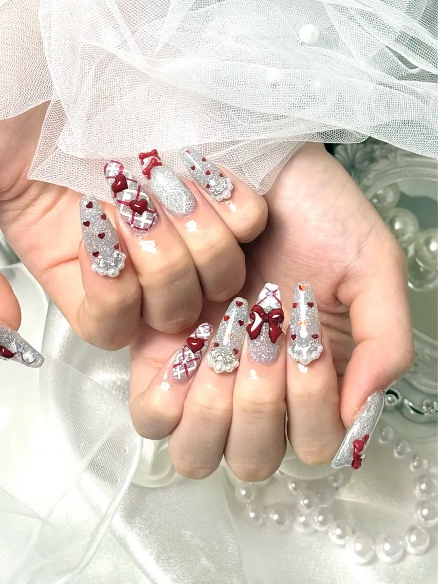 ネイル ハンドネイル ルシイ🎀新宿長さ 出しパーツ専門店のネイルデザイン