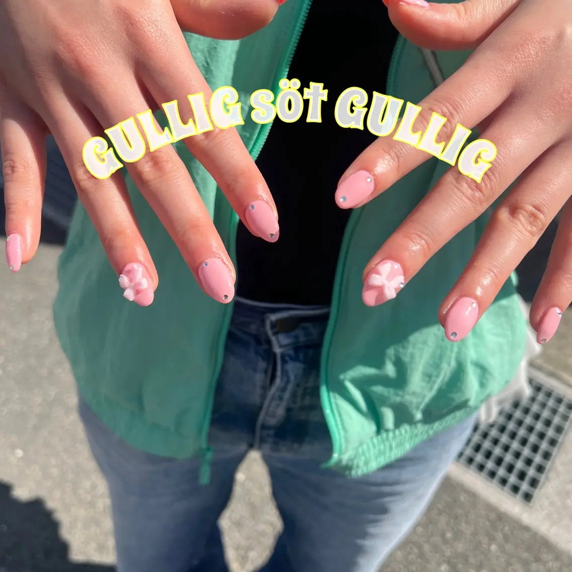 ネイル ハンドネイル フットネイル GULLIG söt GULLIGのネイルデザイン