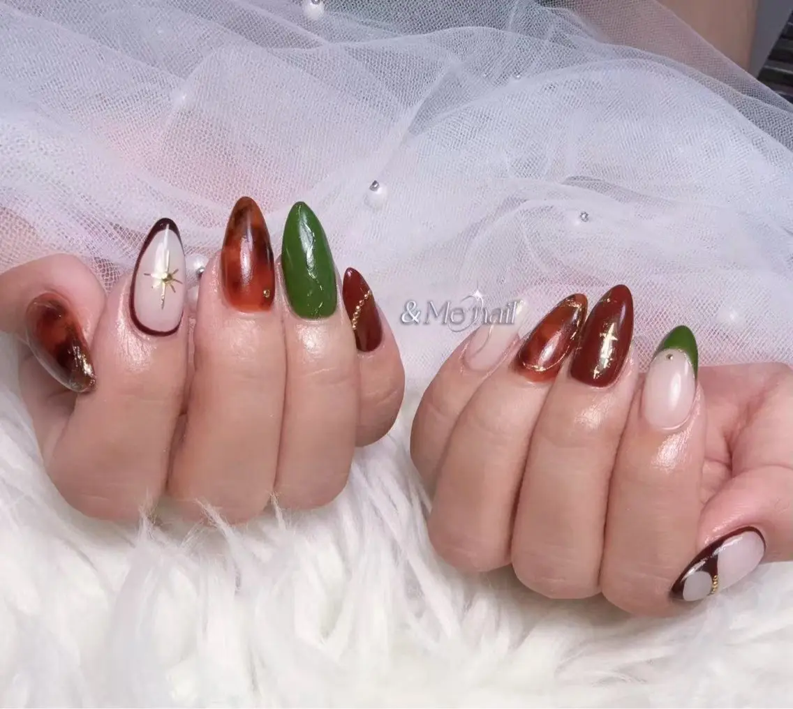 ネイル ハンドネイル &ME ネイルサロンのネイルデザイン