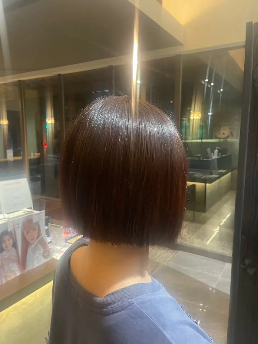 ショート カラー にいぼ あやなのヘアスタイル
