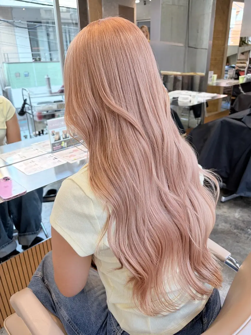 ロング カラー ベージュカラー ミルクティーベージュ ヘアカラー トリートメント ハッシュカット&艶々 ハイトーン/ミワのヘアスタイル