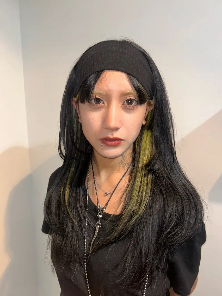 カラー スギヤマ シユのヘアスタイル