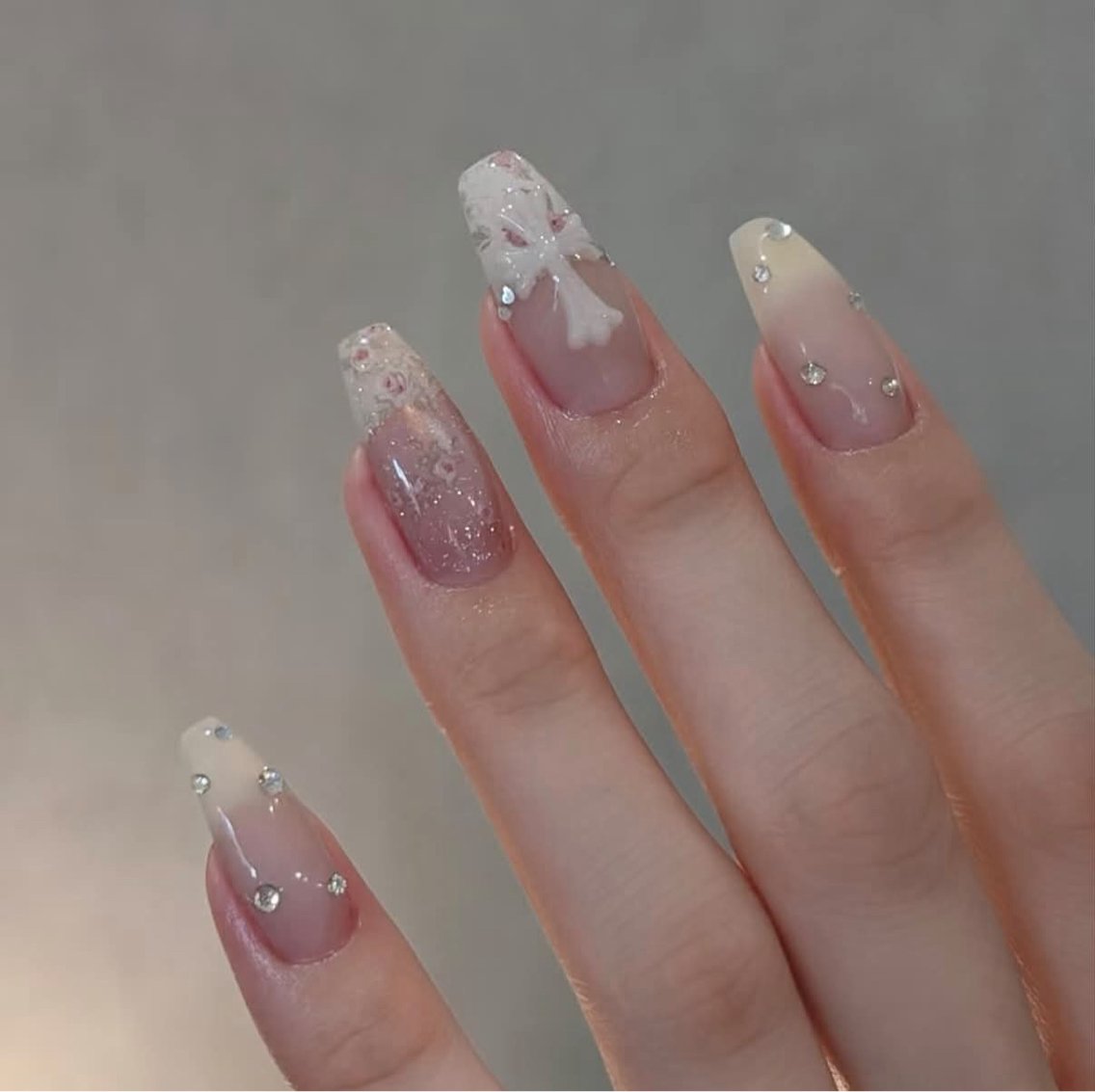 ネイル Elle. RIONのネイルデザイン