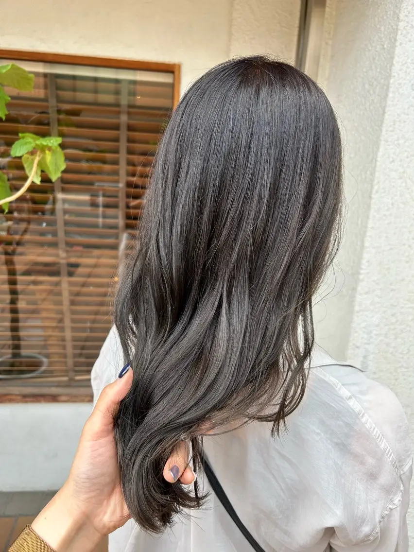 セミロング カラー カット ヘアカラー トリートメント ヘッドスパ putri 川邉 優花のヘアスタイル