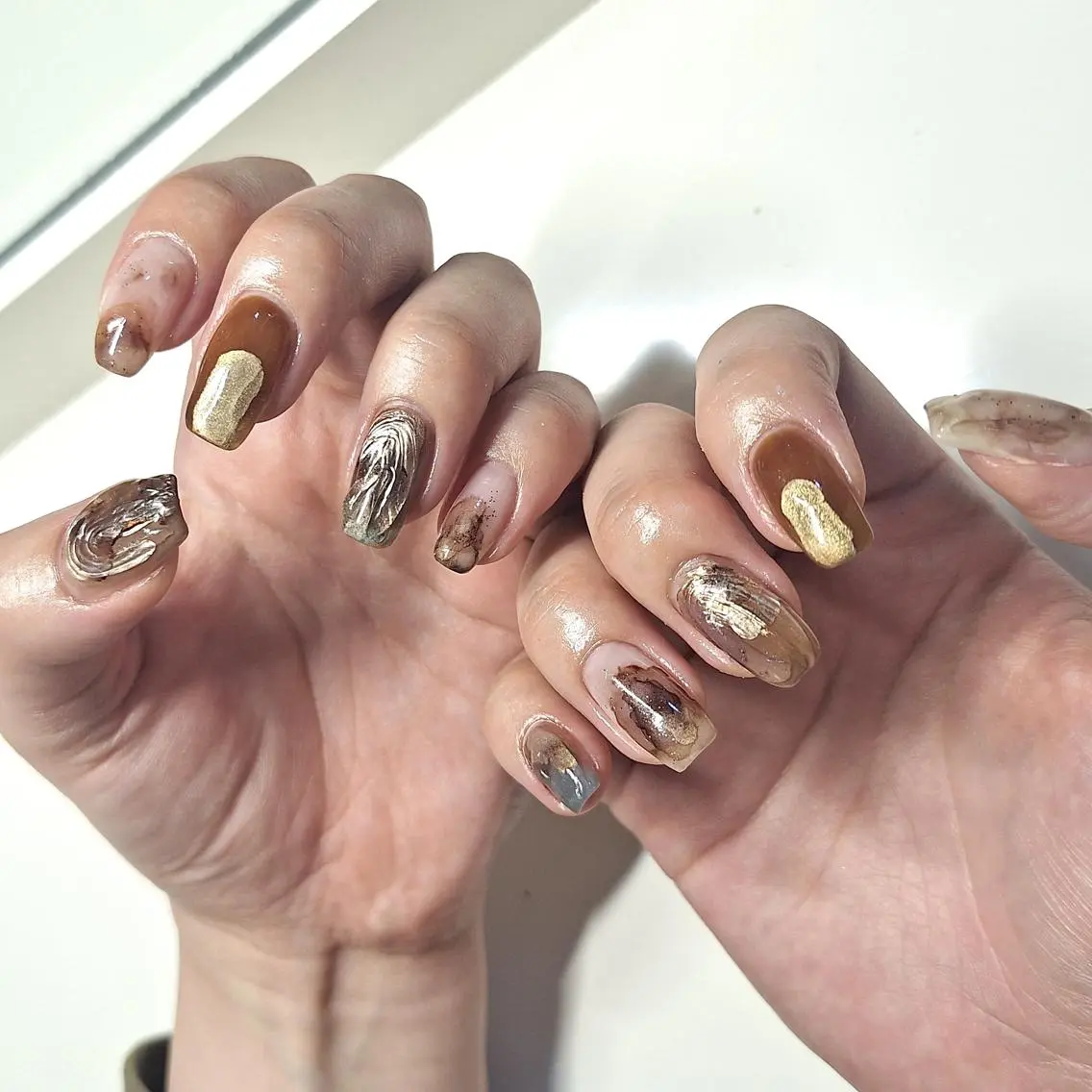 ネイル ジェルネイル 韓国ネイル ニュアンスネイル ワンホンネイル nailstudio eviz新宿店のネイルデザイン