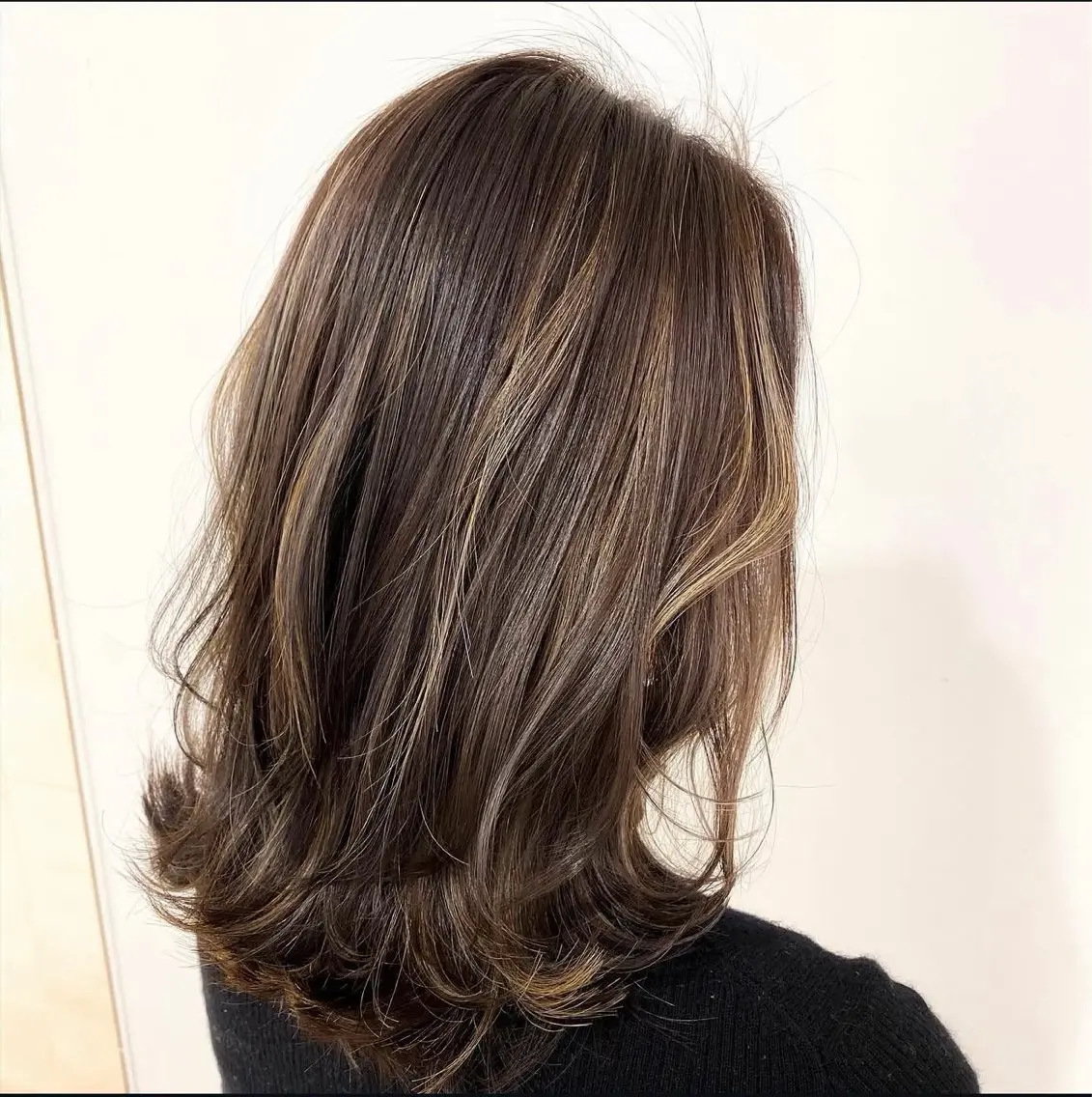 ミディアム カラー HASE SHUのヘアスタイル
