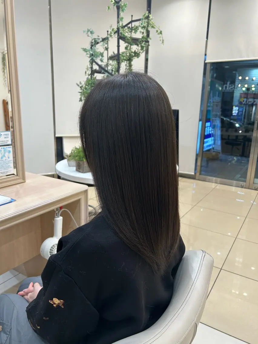 ロング 縮毛矯正 トリートメント 上村 夢斗のヘアスタイル