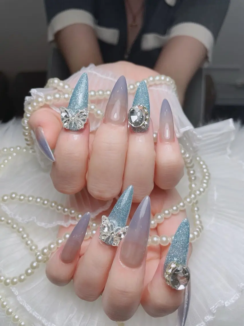 ネイル アートネイル オーロラネイル フラッシュネイル フットネイル フレンチネイル Sora nail 長さ出し専門店のネイルデザイン