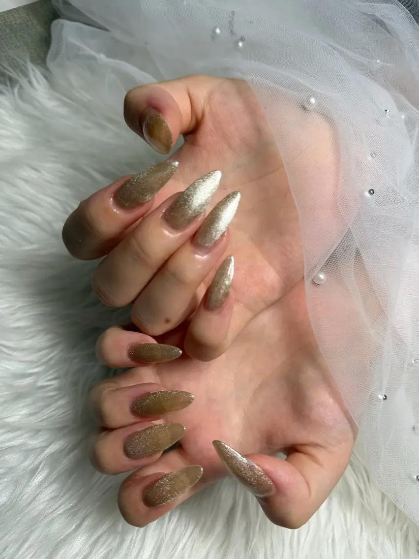 ネイル チークネイル フレンチネイル キラキラネイル 韓国ネイル マグネットネイル ハンドネイル Sakura h.babynailのネイルデザイン