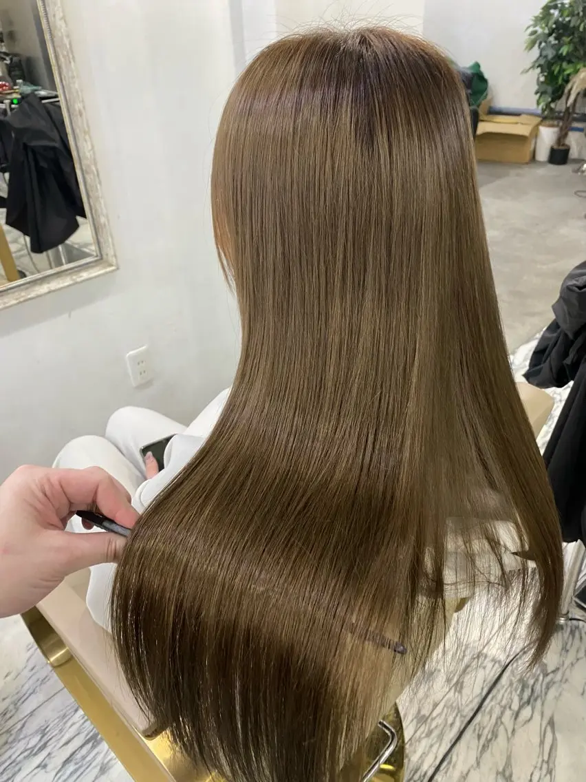 ロング カラー ヘアカラー トリートメント 👑圧倒的カラー👑 佐々木祐希のヘアスタイル