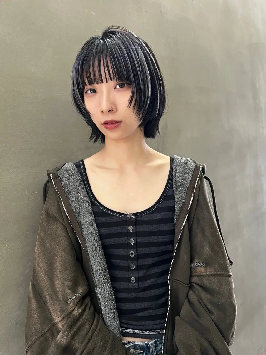 ショート カラー ヘアカラー 小林 美咲のヘアスタイル