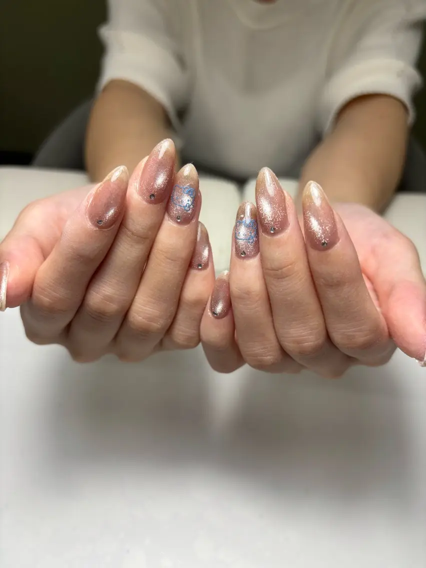 ネイル PEEKABOO京橋 .Minoriのネイルデザイン