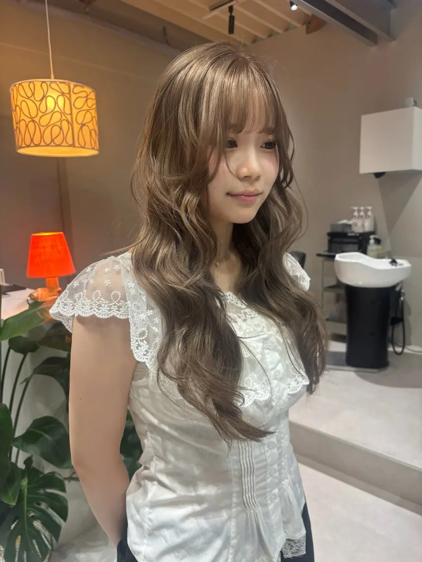 ロング カラー ベージュカラー ミルクティーベージュ ヘアカラー miyu /nenのヘアスタイル