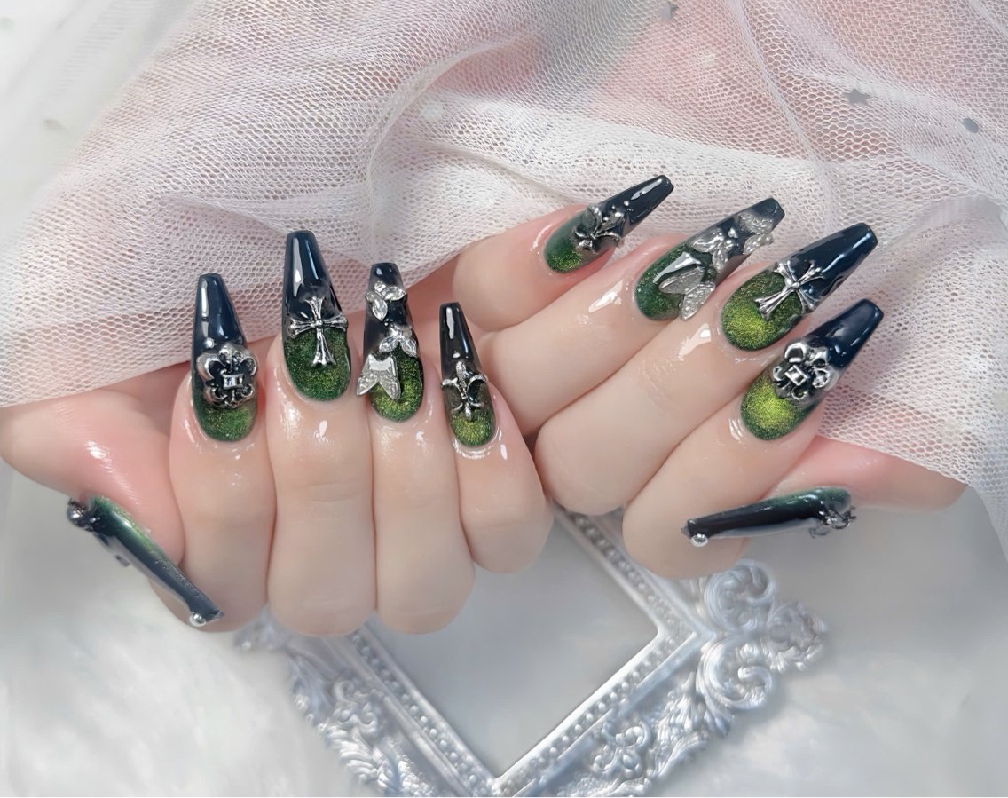 ネイル チークネイル 長さ出し フレンチネイル ジェルネイル グラデーション ハンドネイル THANHTHANH NAILのネイルデザイン