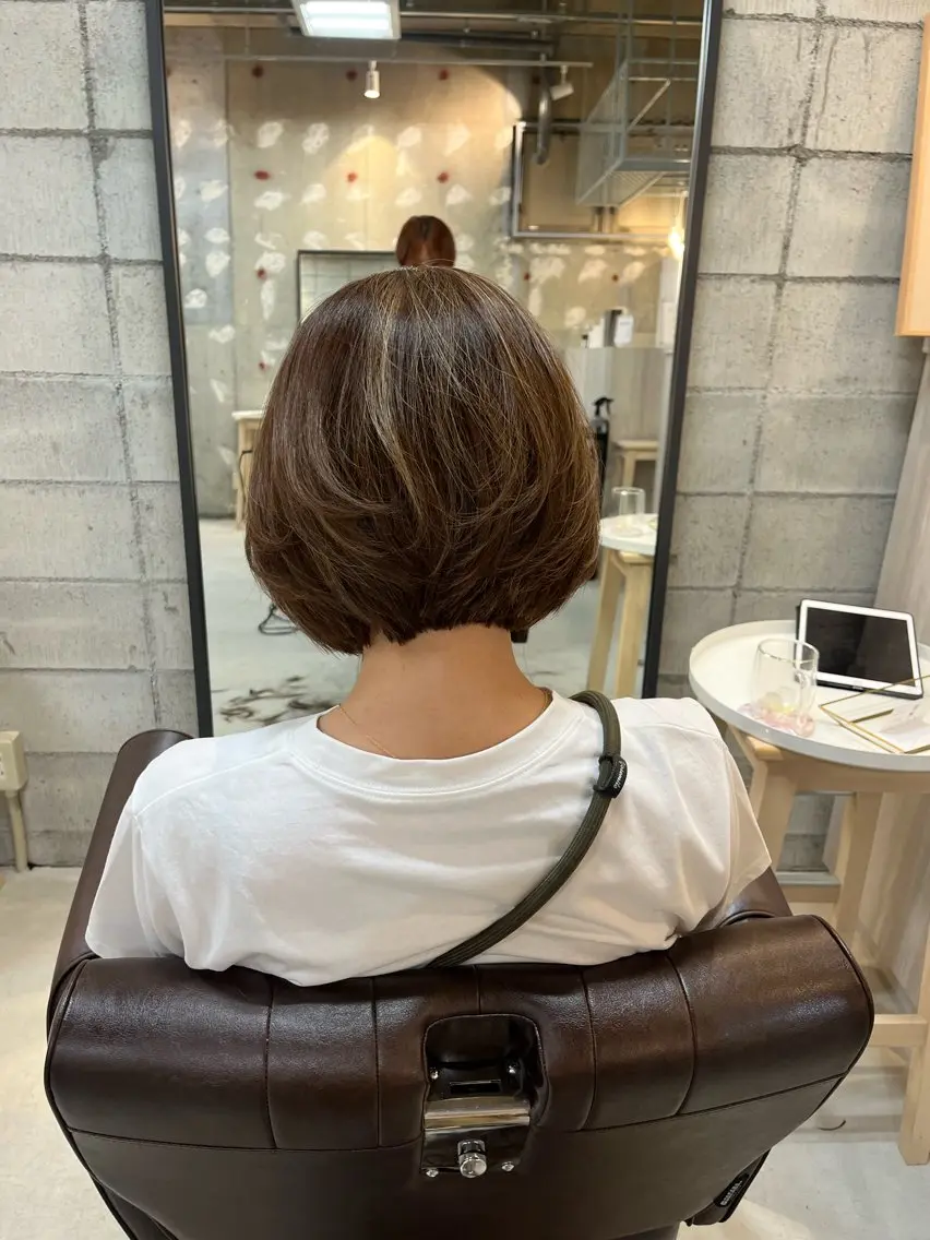 ショート ボブレイヤー ボブ ハイライト レイヤーカット 狩野 くるみのヘアスタイル