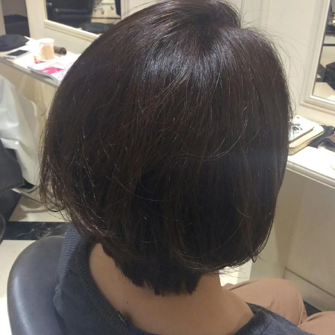 ショート カラー グラデーションカラー オレンジ バイオレットカラー ボブ くびれヘア 辻中 美花のヘアスタイル