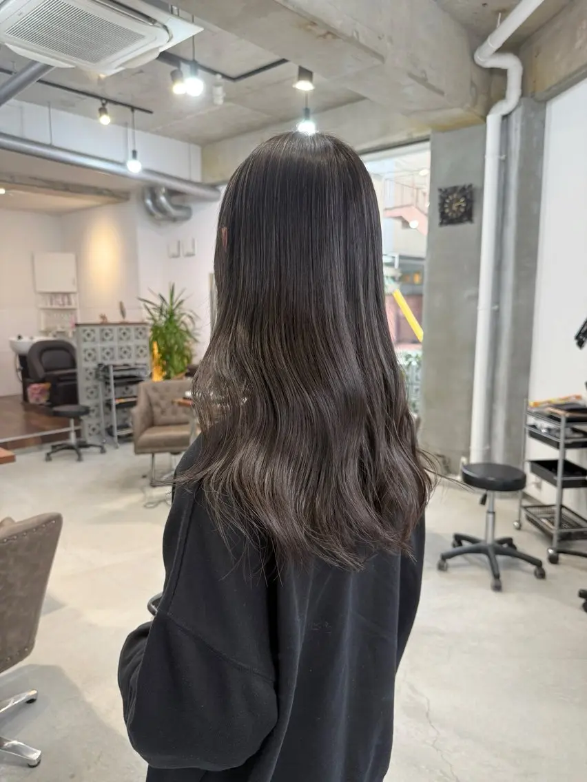 ロング カラー 透明感カラー カット ヘアカラー トリートメント カイリ /レイヤーカットのヘアスタイル