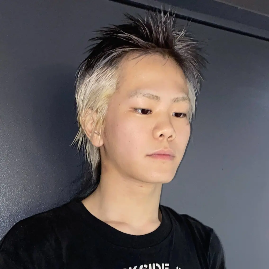 ショート カラー メンズ ★デザインカラー ハイトーン ももか★のヘアスタイル