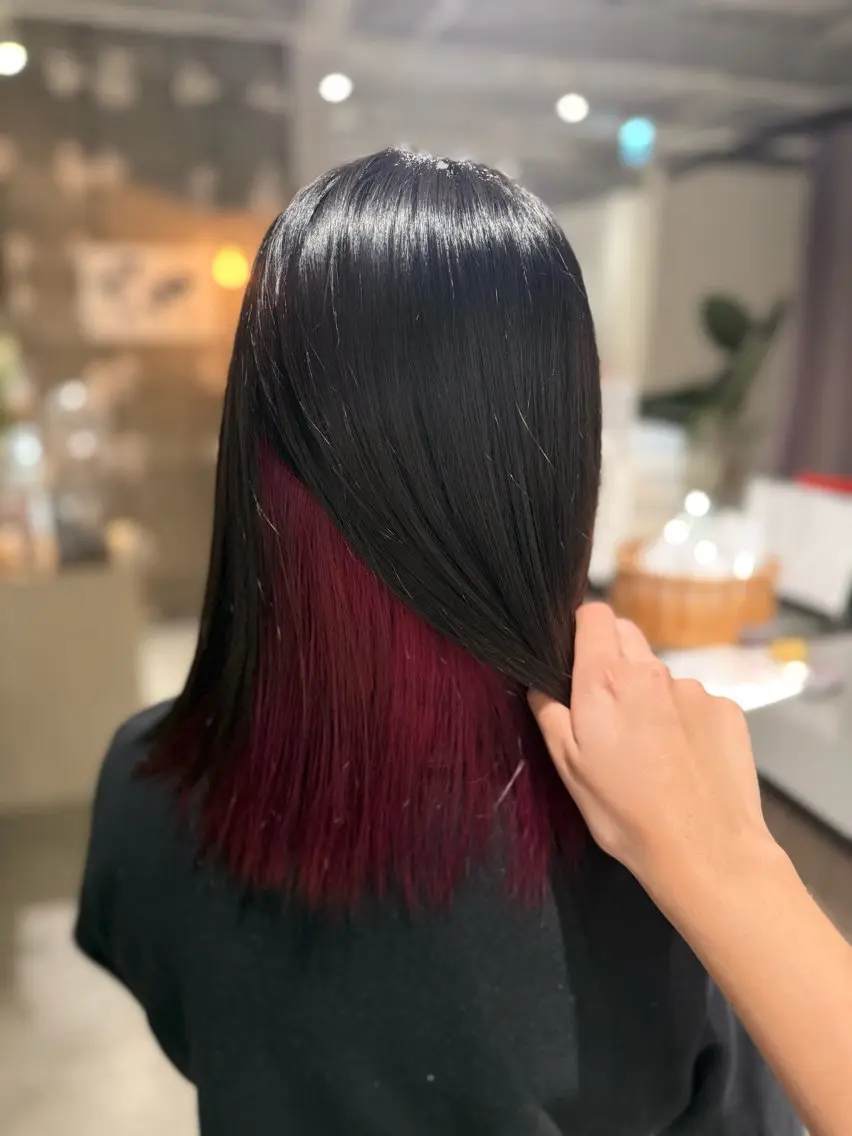 セミロング ヘアカラー トリートメント 井手上 陽菜のヘアスタイル