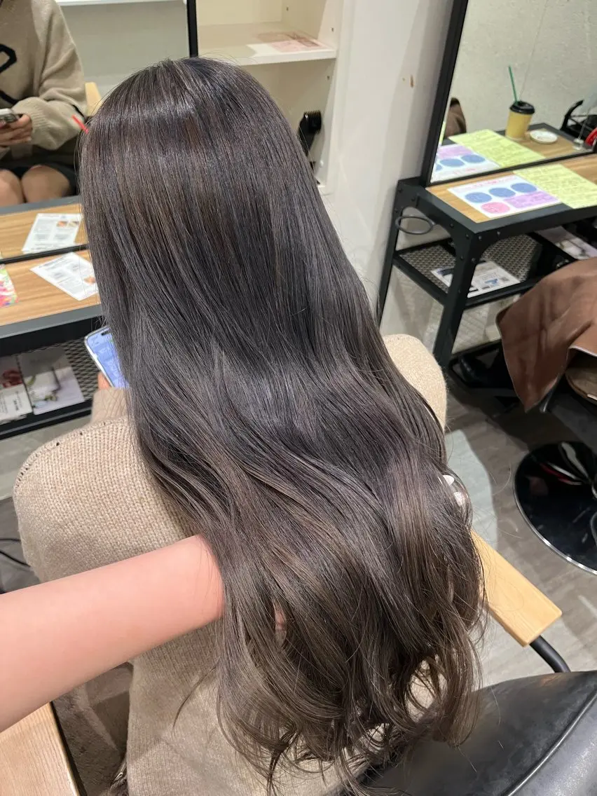ロング カラー ヘアアレンジ 透明感カラー ハイトーンカラー ヘアカラー トリートメント cocotte 💟草間紫音💟のヘアスタイル