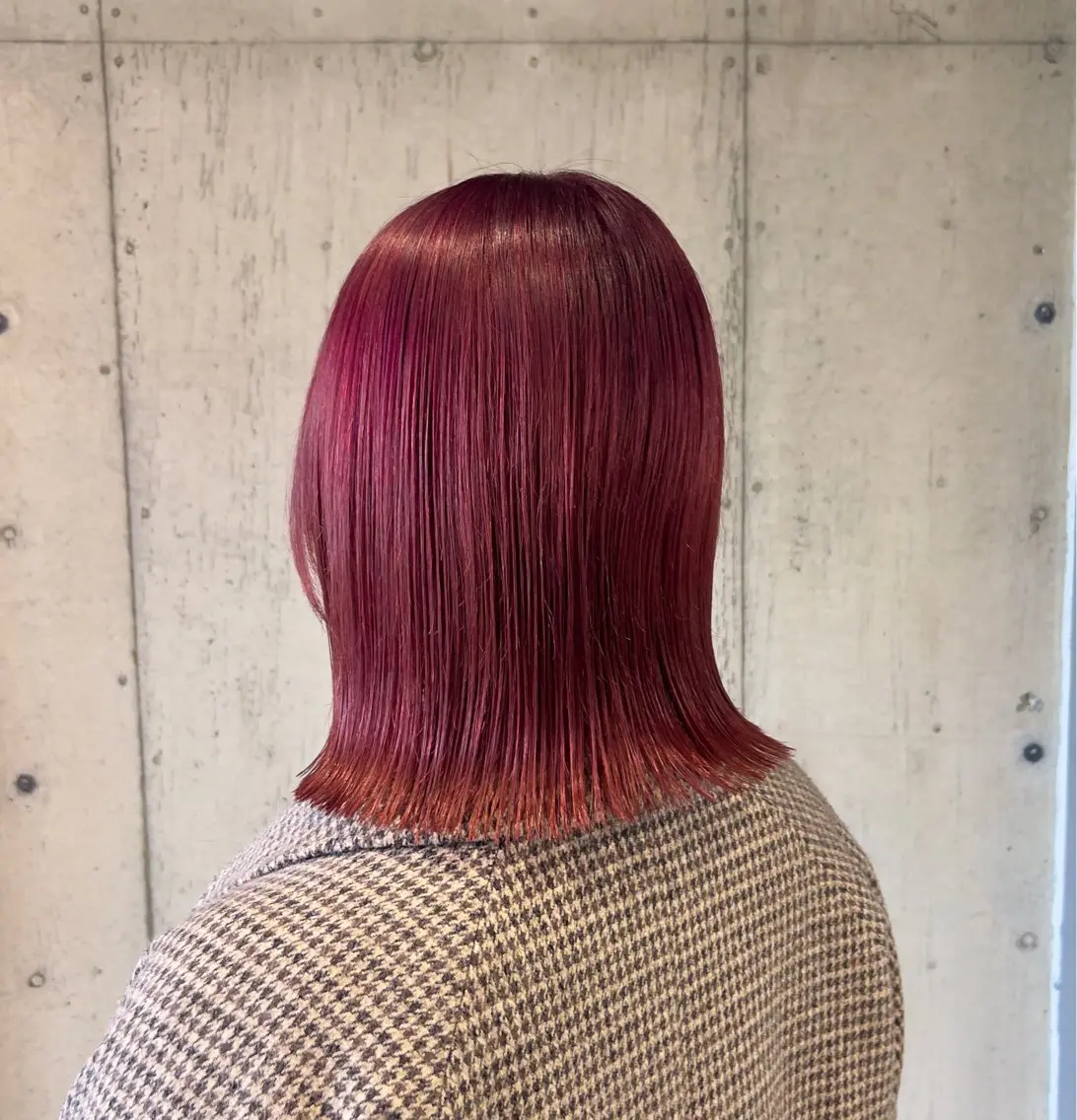 カラー 切りっぱなしボブ ラベンダーカラー ラベンダーピンク ピンクカラー ボブ カット ヘアカラー トリートメント 柔め透明感血色カラー 暖色/レイヤー/ゆいのヘアスタイル