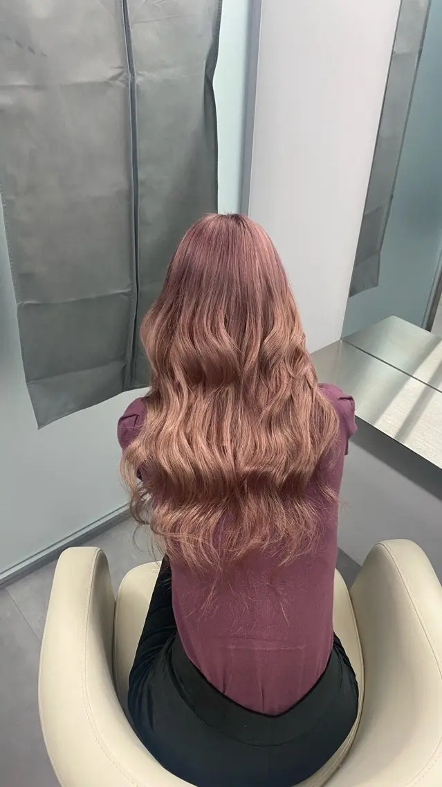 ロング カラー ベージュカラー ピンクカラー ピンクベージュ 江坂トレンド韓国風 髪質改善shinoのヘアスタイル