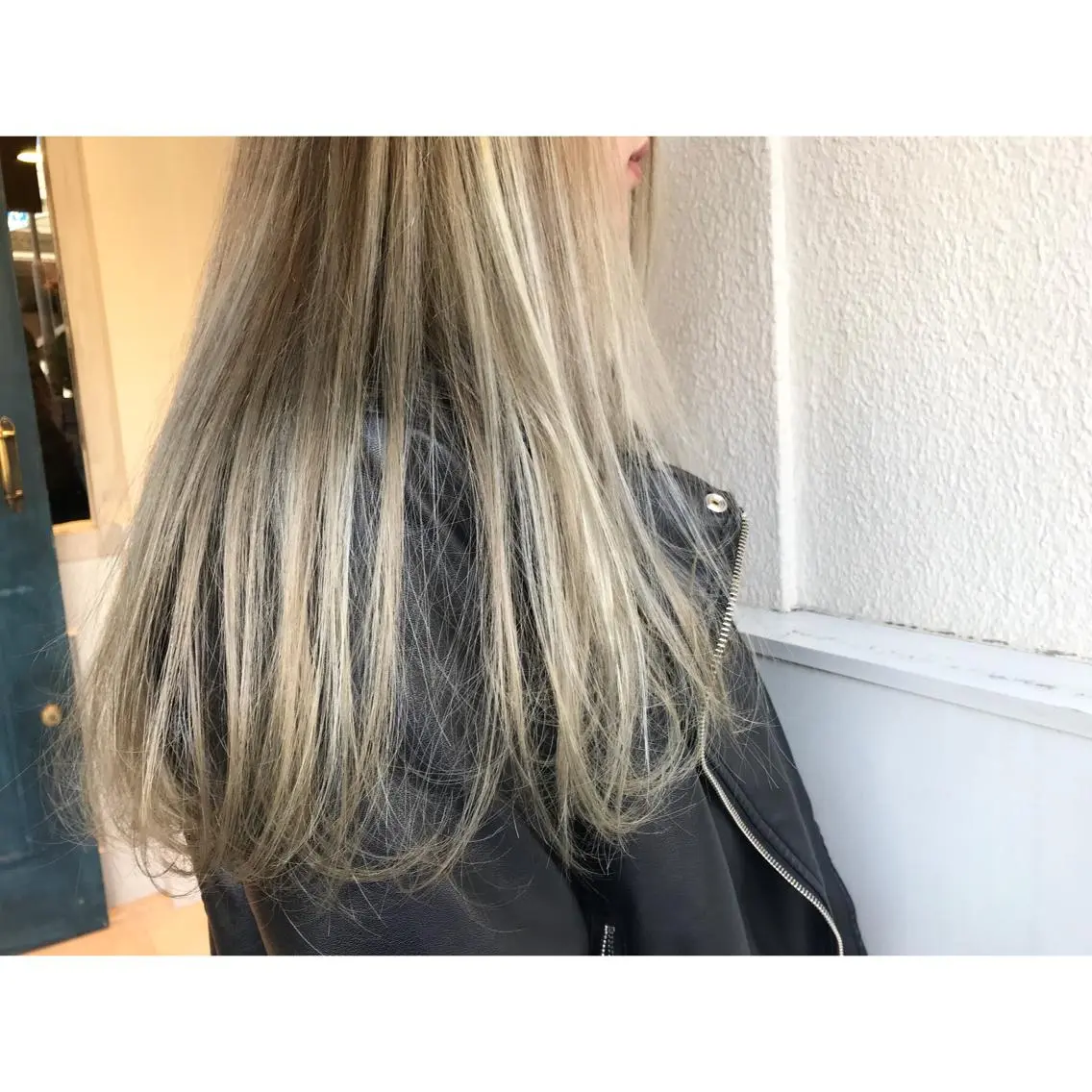 ロング カラー ハイライトカラー ハイトーンカラー ハイライト ヘアカラー トリートメント Musiiik hairのヘアスタイル