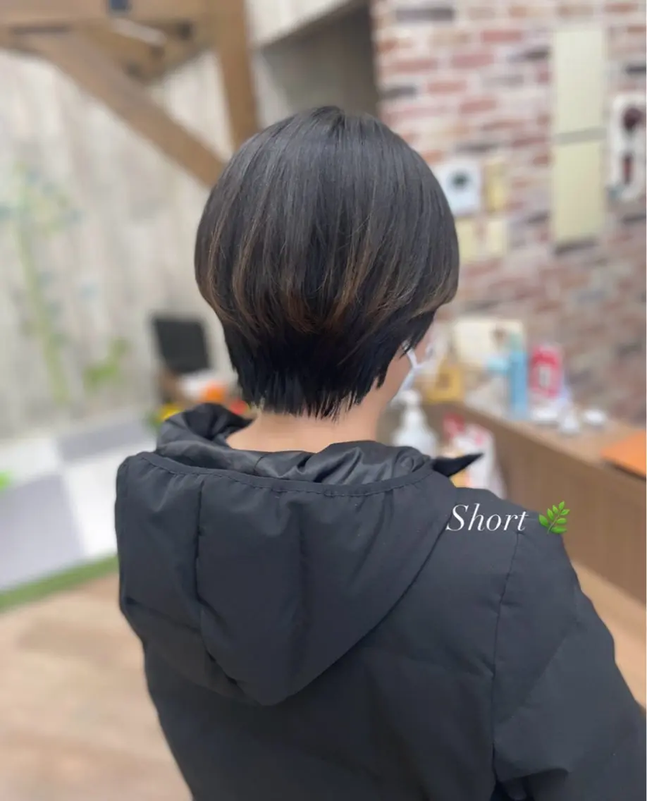 ショート ショートヘア シミズ カエデ🍁のヘアスタイル