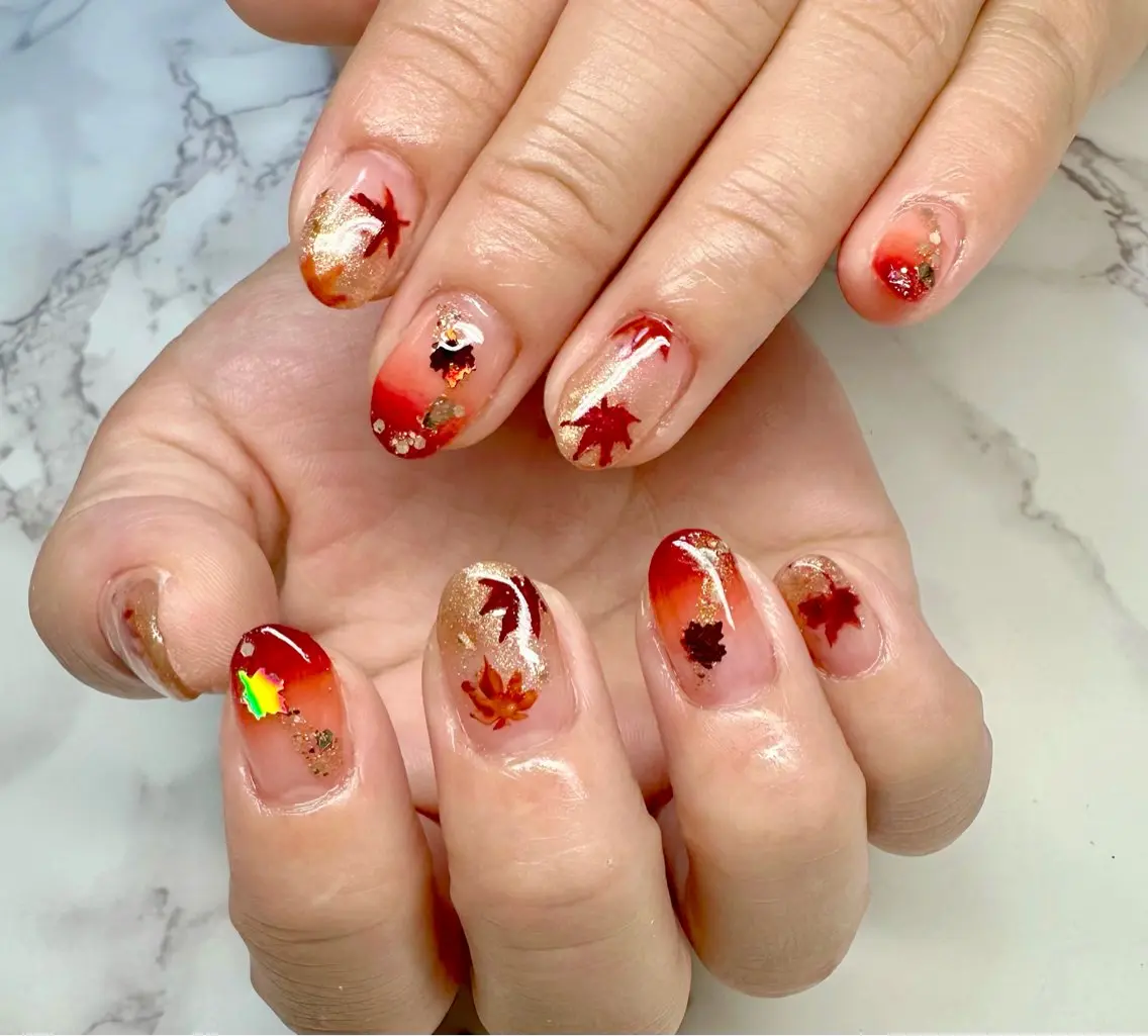ネイル ハロウィン キラキラネイル マグネットネイル ミラーネイル ニュアンスネイル Mai’s nailのネイルデザイン