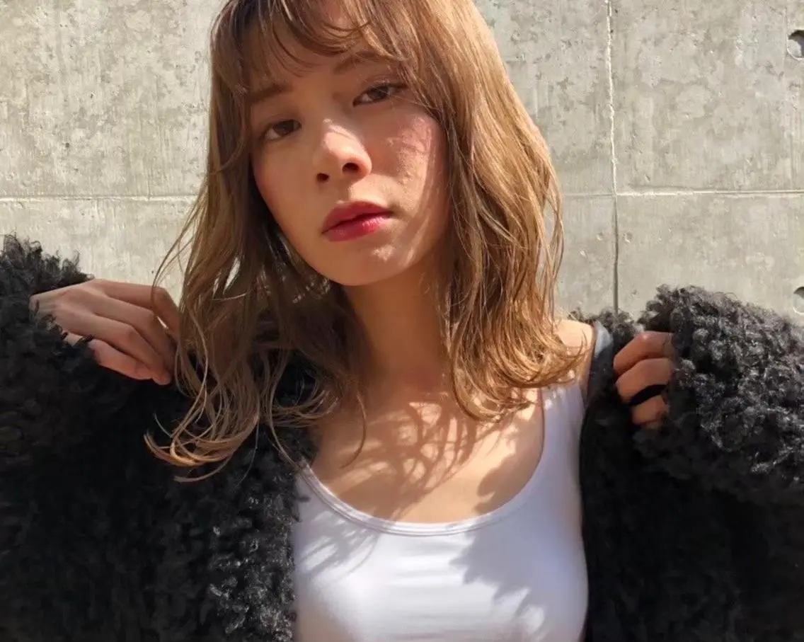 ロング カラー ヘアアレンジ パーマ メンズ ネイル キッズ マツエク・マツパ アイブロウ ショートボブ メンズバレイヤージュ メンズブリーチ メンズハイライト メンズハイトーン カラーソムリエ認定 茶屋町Eir岩本のヘアスタイル