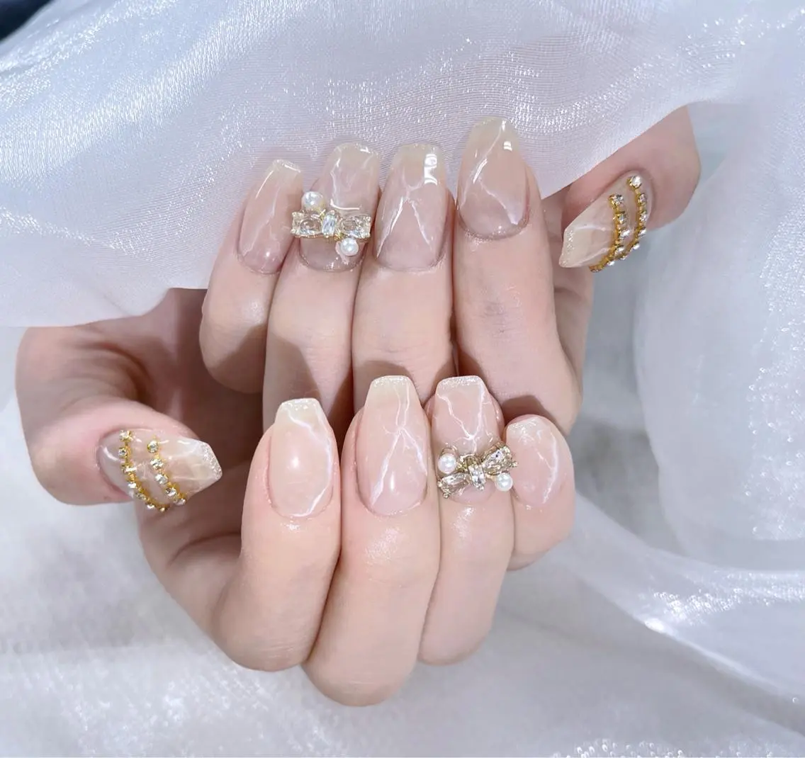 ネイル ハンドネイル Queens ciciのネイルデザイン