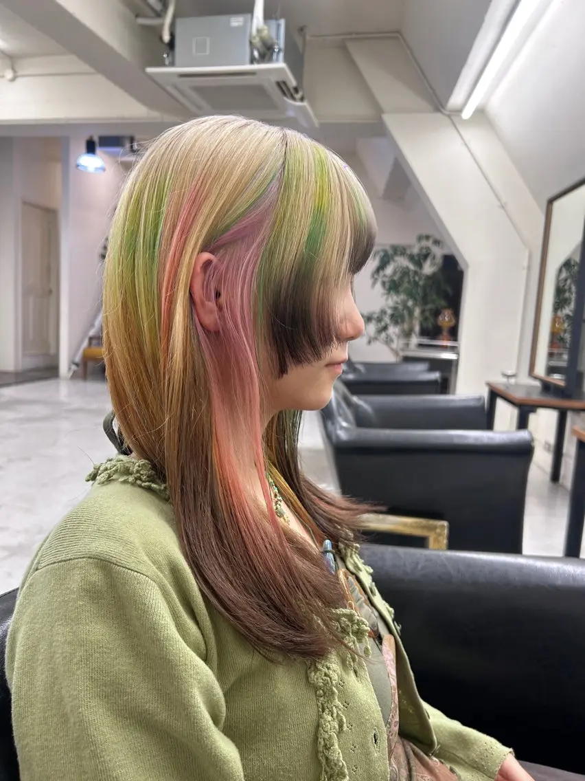 ロング カラー ヘアカラー 7Bridge 滝内ひよりのヘアスタイル