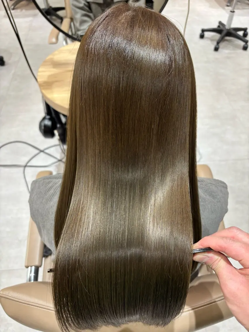 ロング カラー ブリーチ 透明感カラー ブリーチなしカラー 髪質改善 ヘアカラー トリートメント 京都駅/透明感カラー /髪質改善/岩崎拓郎のヘアスタイル