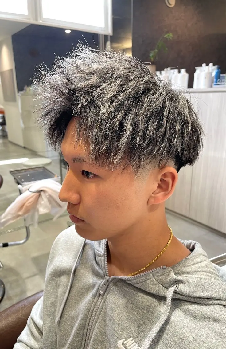 ショート ツイストパーマ 川口 颯也のヘアスタイル