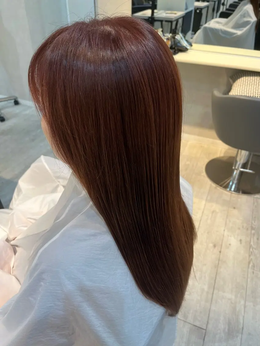 カラー 山口 留奈のヘアスタイル
